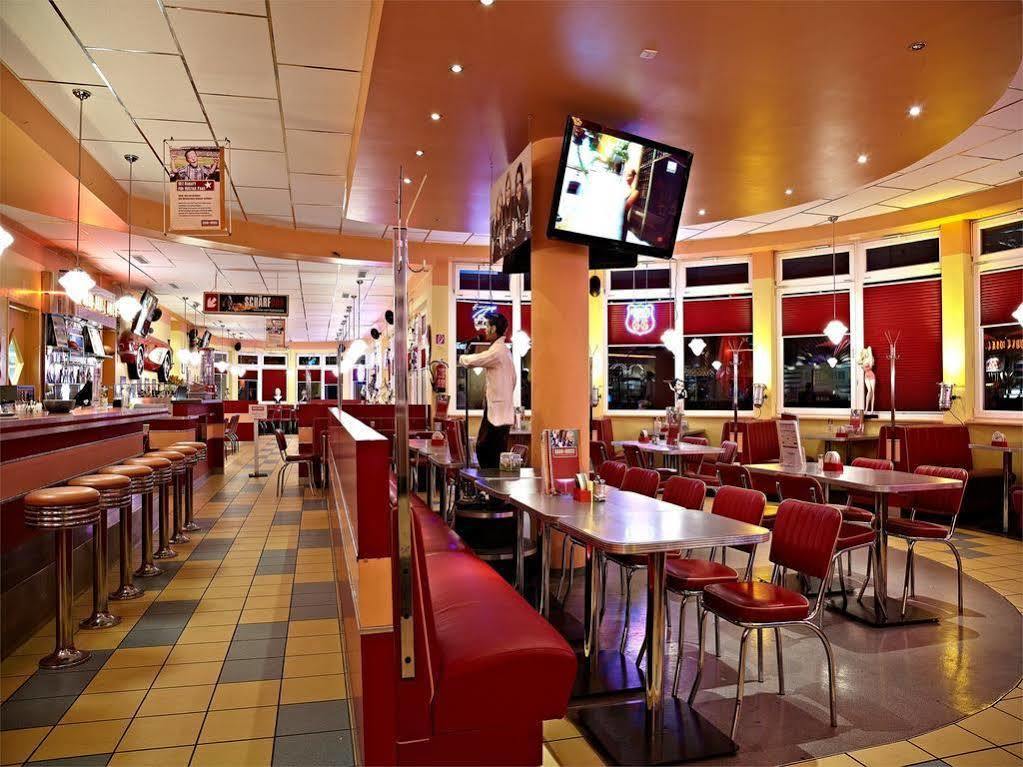 Road House Hotel Paderborn Buitenkant foto