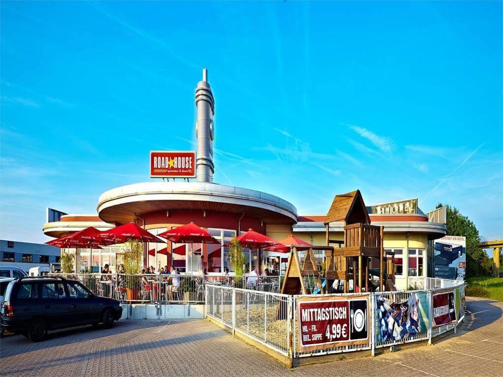 Road House Hotel Paderborn Buitenkant foto